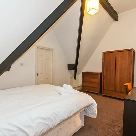 Tokyo Apartment Leeds (West Yorkshire)