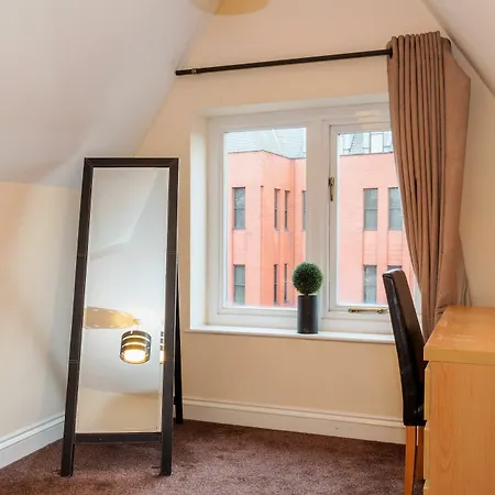 Tokyo Apartment Leeds (West Yorkshire)